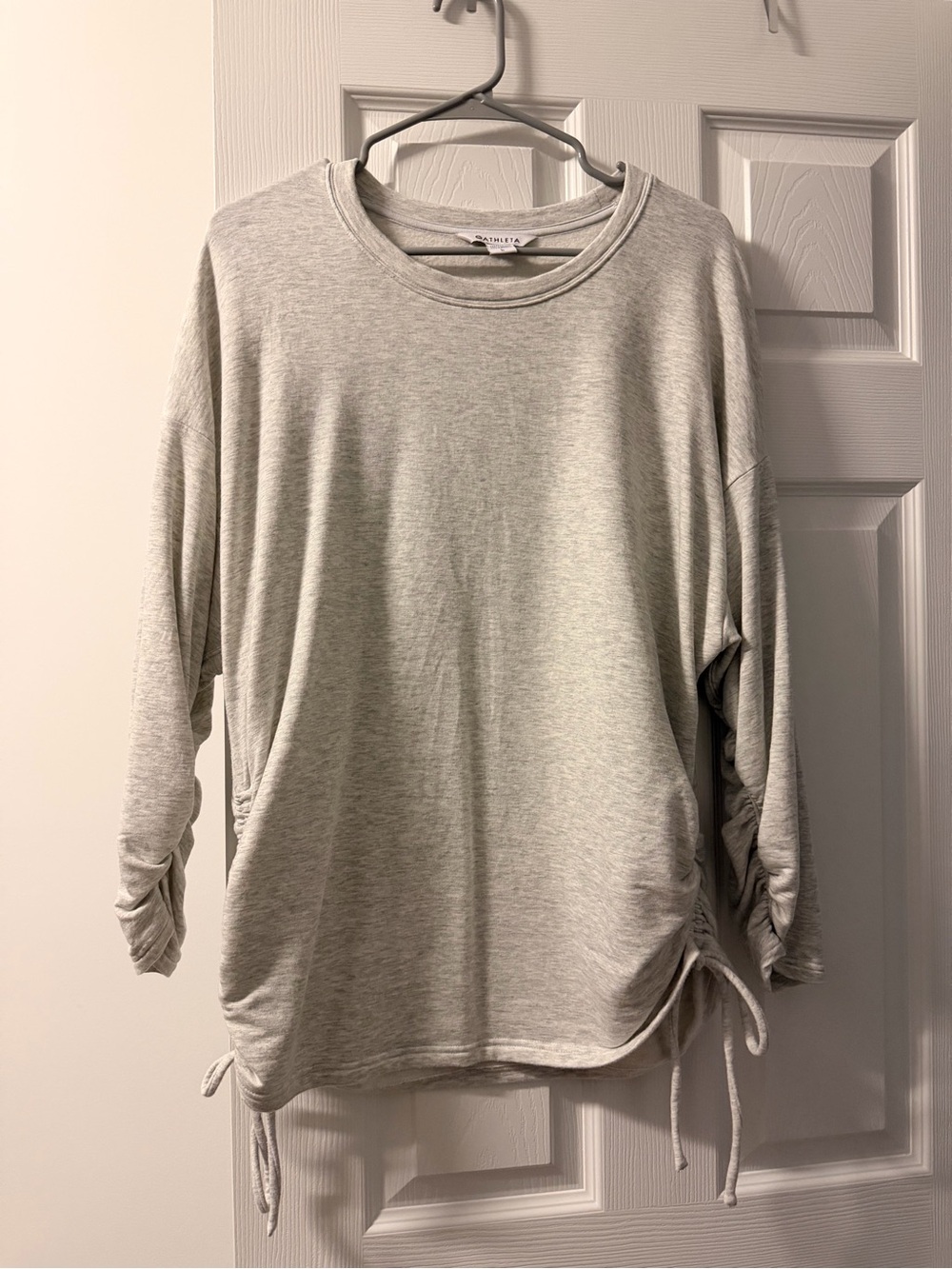 Heather Gray Athleta Women's Long Sleeve Drawstring sweatshirt